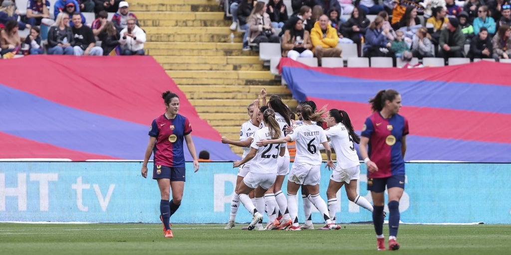 El Real Madrid femenino hace historia al derrotar por vez primera al todopoderoso Barcelona (1-3)