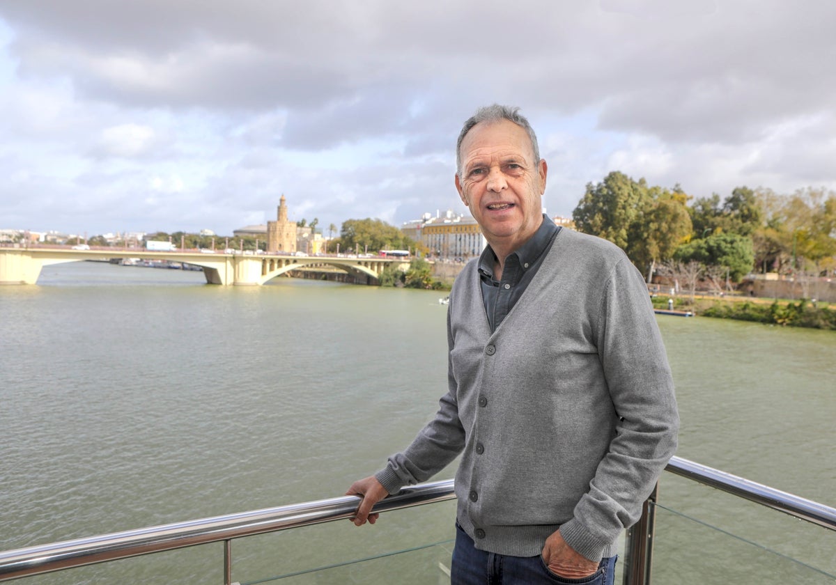 Joaquín Caparrós posa para ABC desde la terraza del restaurante del Real Círculo de Labradores