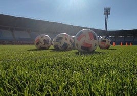 Rebelión contra el uso de hierba natural en la Liga de Primera Federación
