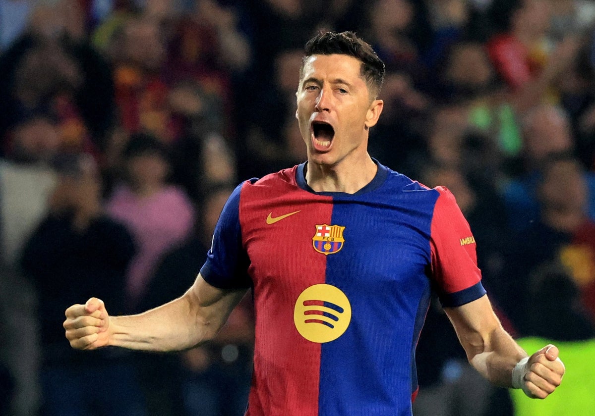 Lewandowski, autos de dos goles, fue el más destacado de los azulgranas