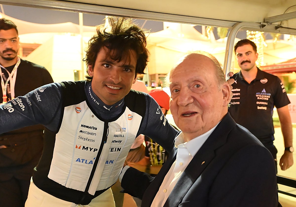 El Rey Juan Carlos con Carlos Sainz al término de la clasificación del sábado