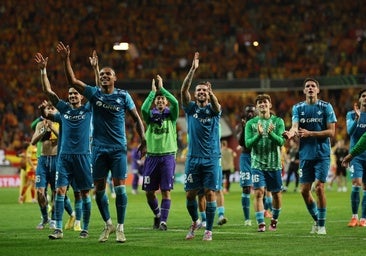 Mayo en dos frentes, inédito para el Betis de Pellegrini