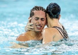 Dennis González junto a Mireia Hernández, en el triunfante dúo mixto de la Copa del Mundo en Markham