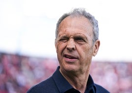 Joaquín Caparrós, en su primer partido de esta cuarta etapa con el Sevilla