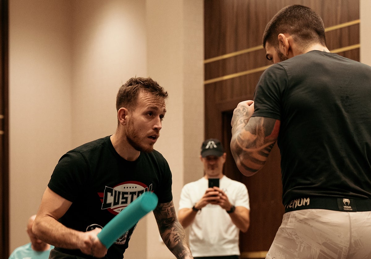 Javi Climent trabaja con Ilia Topuria