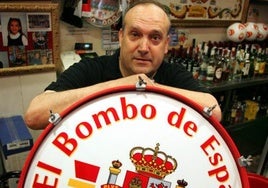 «Querido Manolo, la Armada Española ha recuperado tu bombo y deseamos que vuelva a sonar de nuevo apoyando a la Selección»