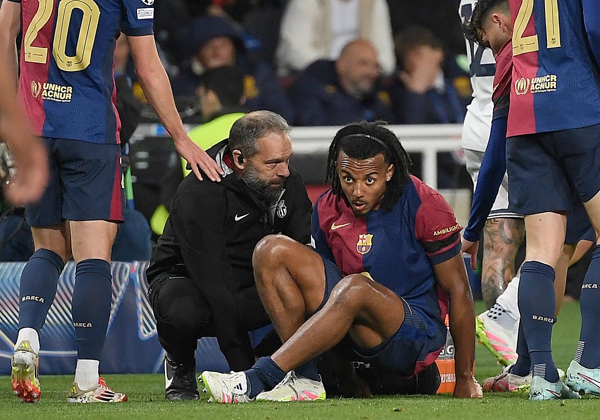 Koundé, lesionado en el Barcelona - Inter