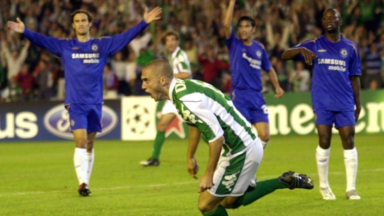 Dani celebra su gol al Chelsea en la Champions 05-06