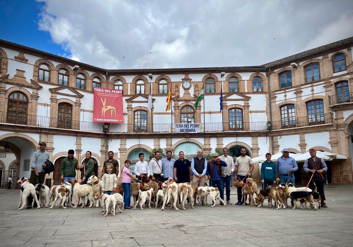 Participantes de la XXXII Feria del Perro de Archidona