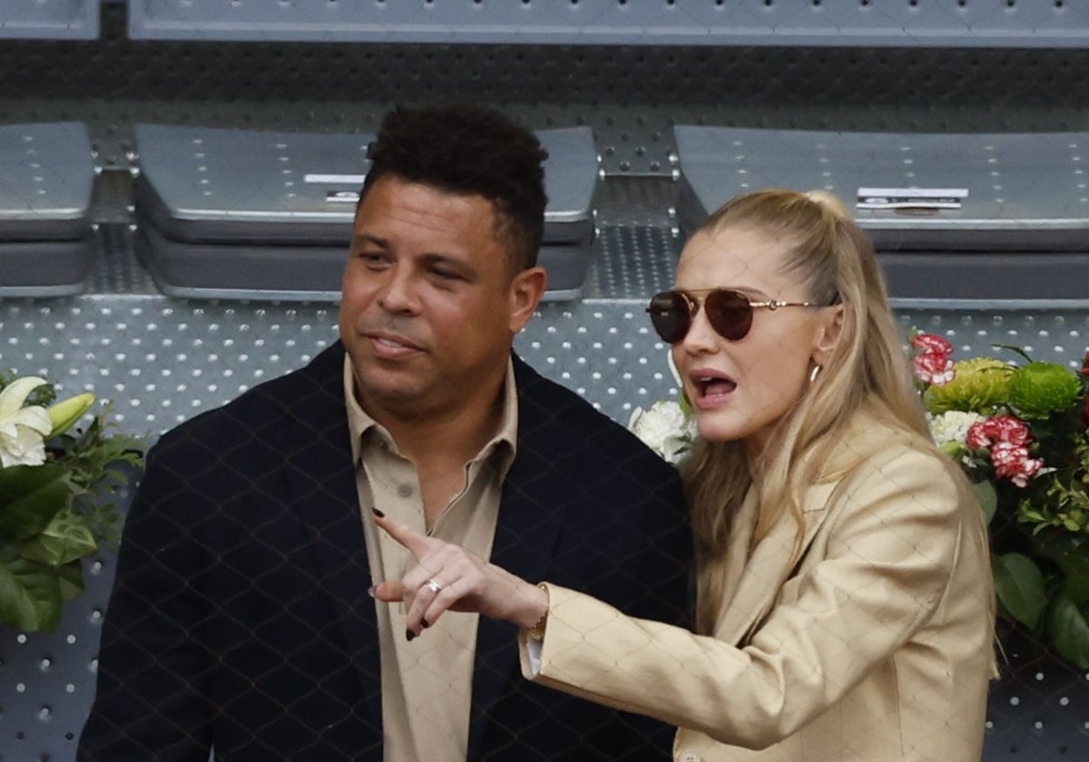Ronaldo, junto a su esposa, en la final del Mutua Madrid Open del pasado domingo