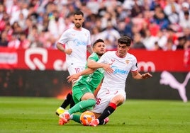 Juanlu: «Me he criado en un Sevilla campeón, esta situación duele y tenemos que demostrar que nos importa de verdad»