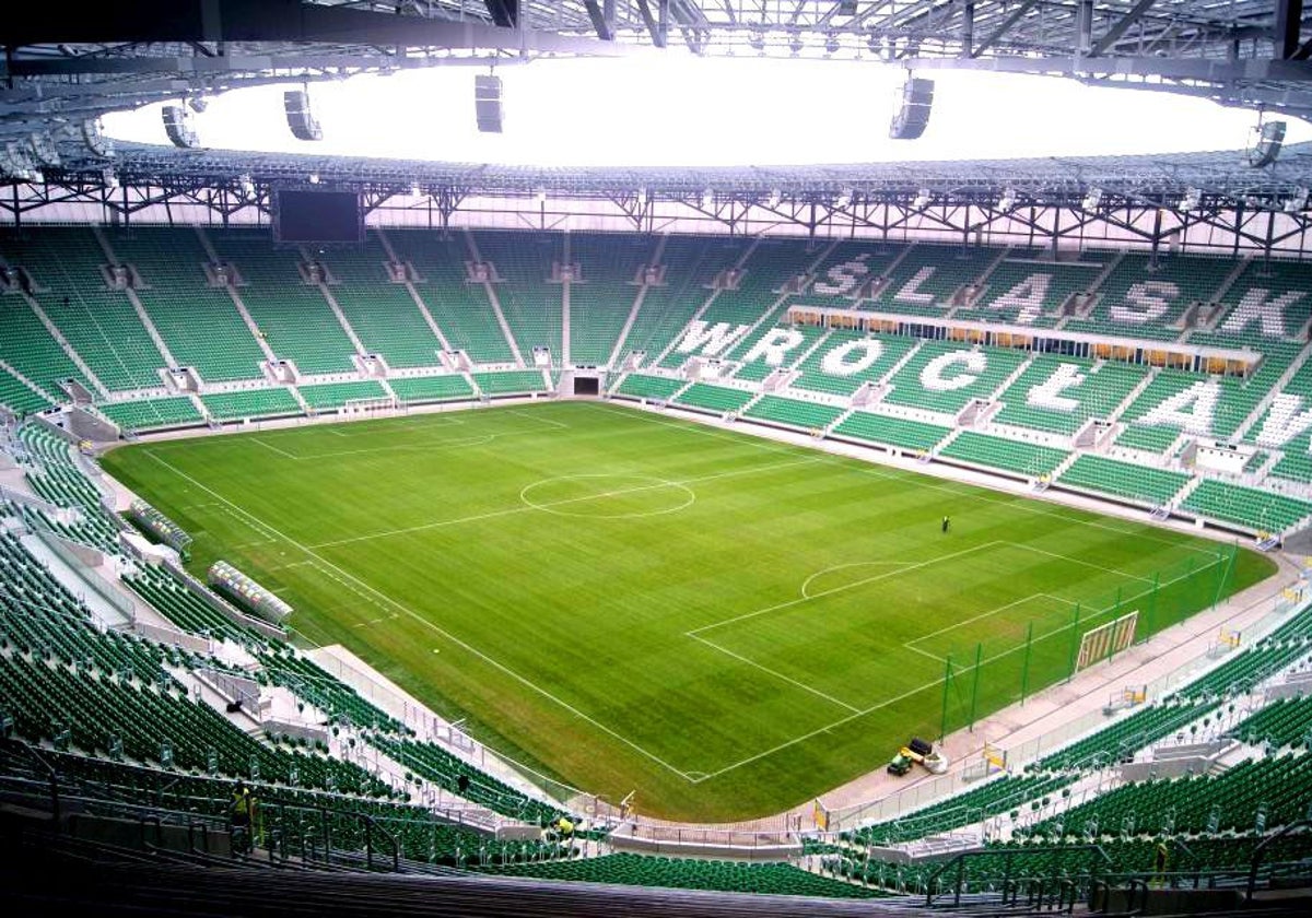 El Stadion Wroclaw de Breslavia, sede de la final de la Conference League entre el Real Betis y el Chelsea