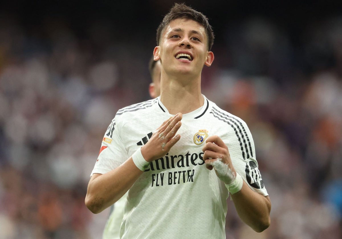 Arga Güler celebra su gol ante el Celta de Vigo en el Bernabéu