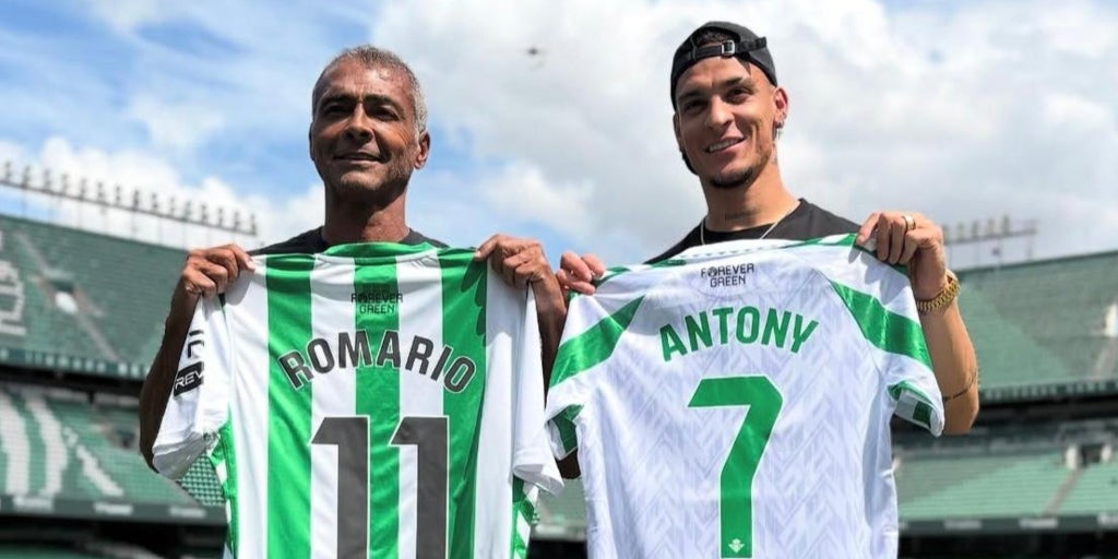 Romario visita a Antony y alucina con el ambiente de todo un Betis finalista de la Conference League