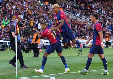 Un Barça tan brillante como frágil le gana el partido y la Liga al Madrid más flojo de la década