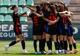 El Barça gana su sexto título de Liga consecutivo goleando al Betis, al que manda a Segunda