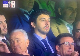 El hijo de De la Fuente, en el Villamarín ¿viendo a Isco?