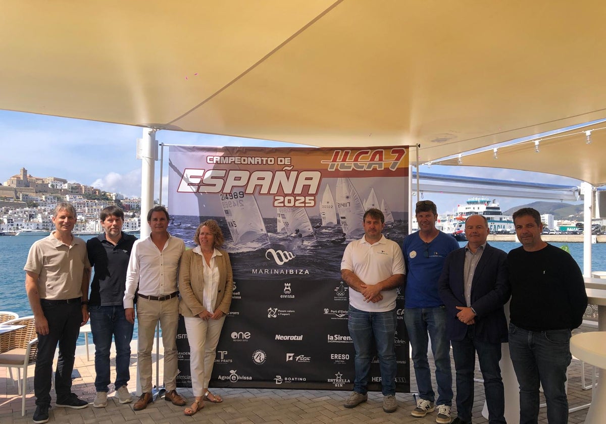Presentación del Campeonato de España de ILCA7 en el puerto de Ibiza