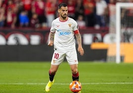 El renacer de Suso en su recta final en el Sevilla FC: «A tus pies, capitán»