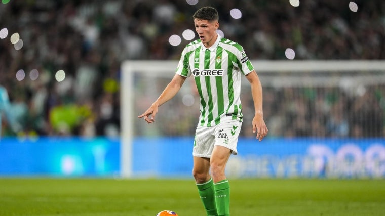Altimira decide en un lance del Betis - Osasuna del pasado domingo en el Villamarín