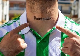 La fiebre por Antony: un tatuaje temporal del 'Iluminado' se pone de moda entre los seguidores del Betis