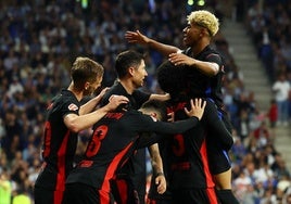 Un Barça calcinado gana la Liga