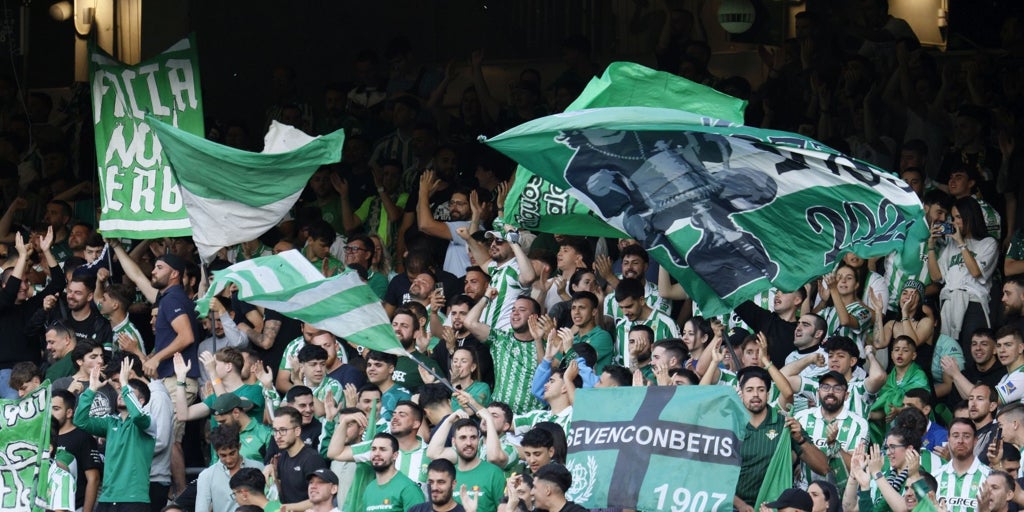 Los abonados con entrada empiezan a recibir los códigos de compra  para la final Betis-Chelsea