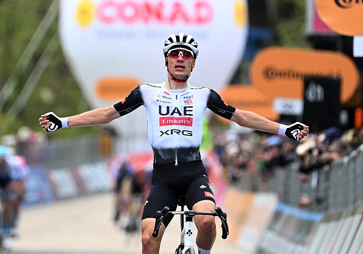 Juan Ayuso, vencedor en Tagliacozzo