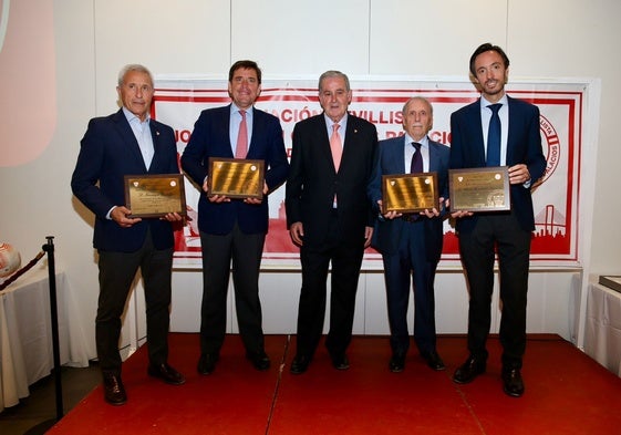 Los galardonados en la XXIV edición de los premios de la Asociación José Ramón Cisneros Palacios
