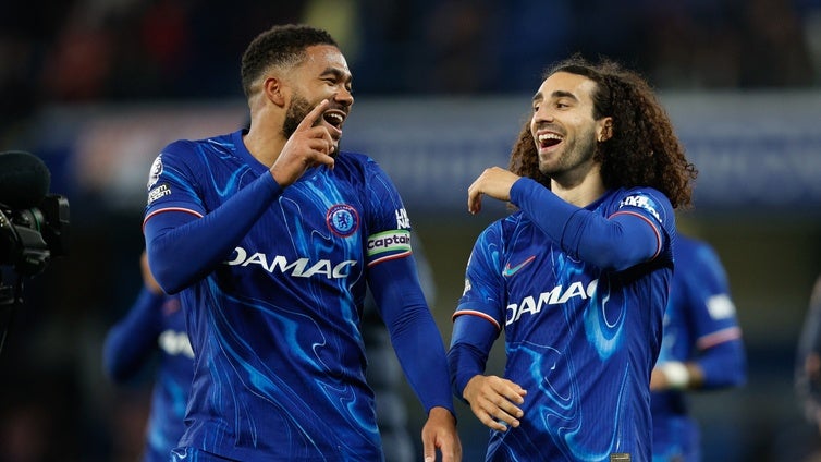 Cucurella fulmina al Manchester United (1-0) y pone al Chelsea rumbo a la Champions con el Betis en el horizonte