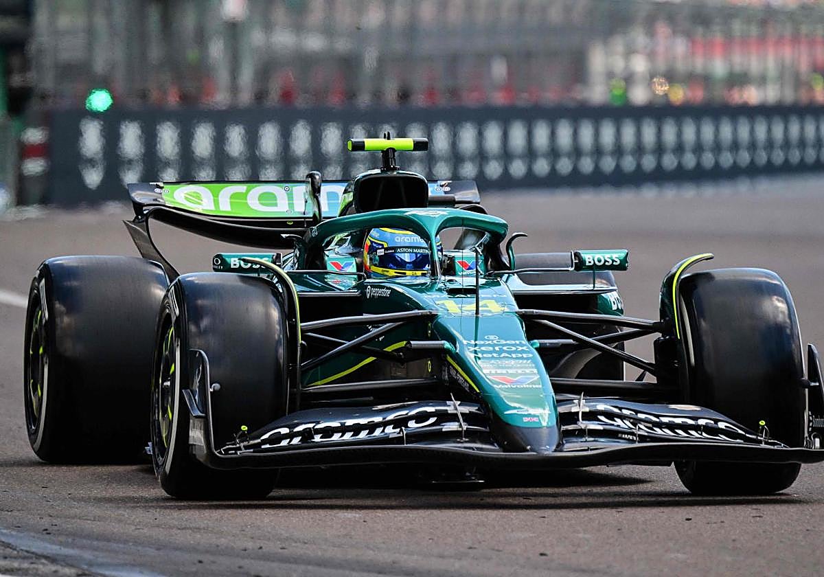 Fernando Alonso, durante la clasificación en Imola