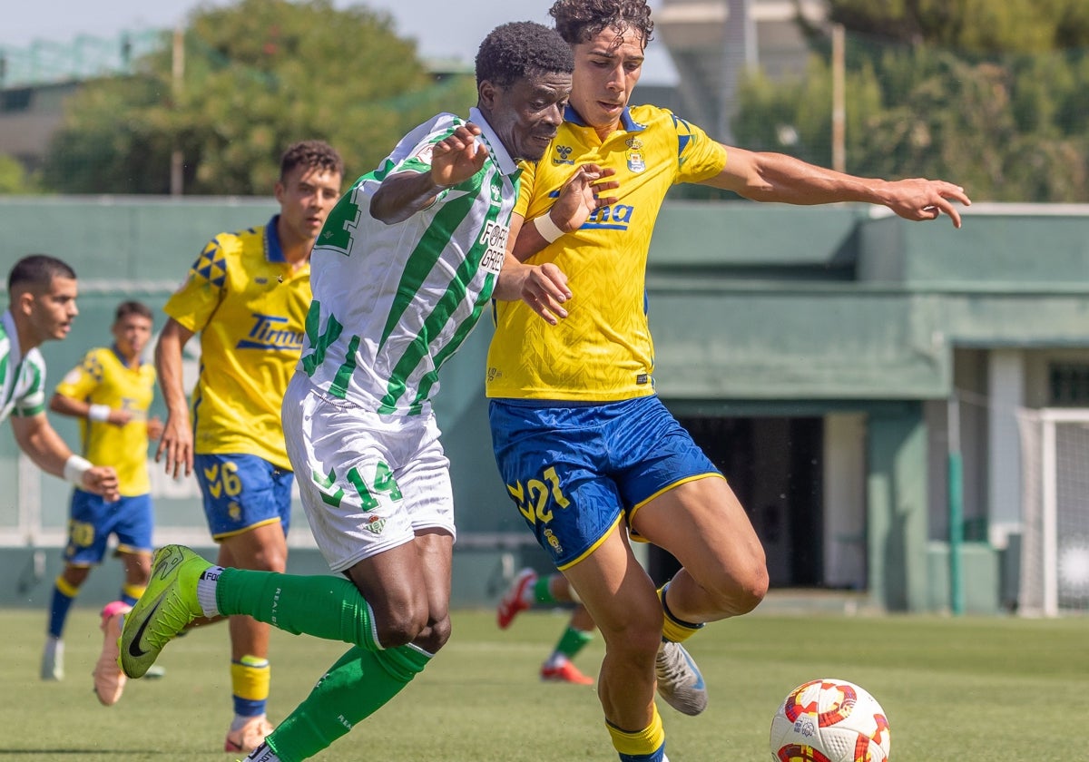 Lance del Betis juvenil contra Las Palmas disputado este domingo