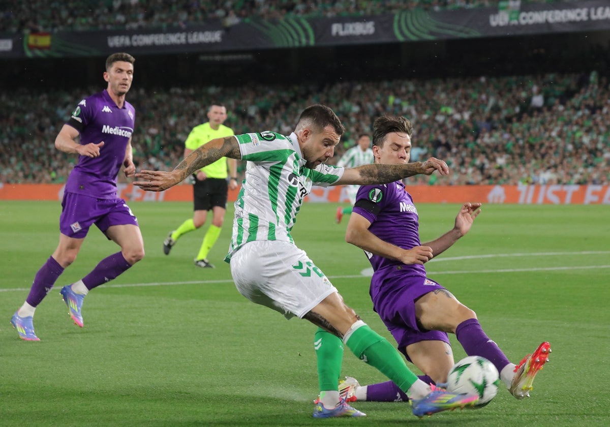 El Real Betis en el partido de semifinales de Conference ante la Fiorentina