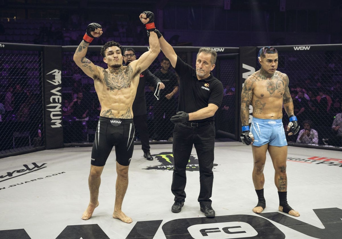 Isaí Villamur, vencedor del combate estelar