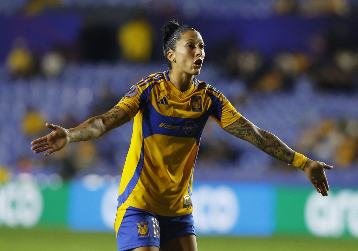 Jenni Hermoso, en un partido de la liga mexicana