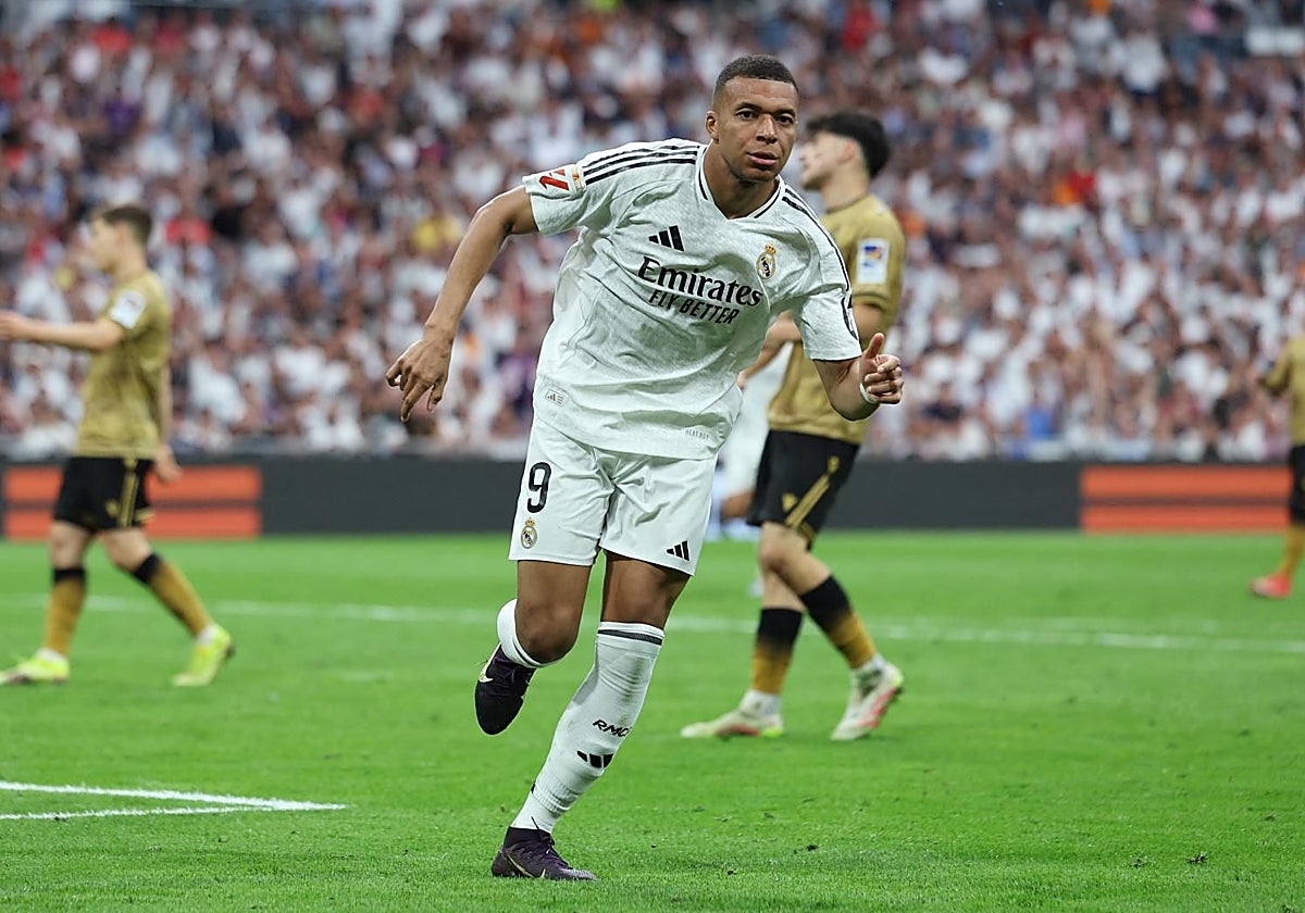 Mbappé celebra su primer gol ante la Real Sociedad