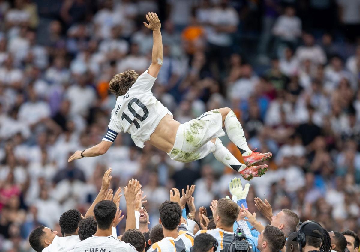 La despedida de Modric y Ancelotti en el Santiago Bernabéu, en imágenes