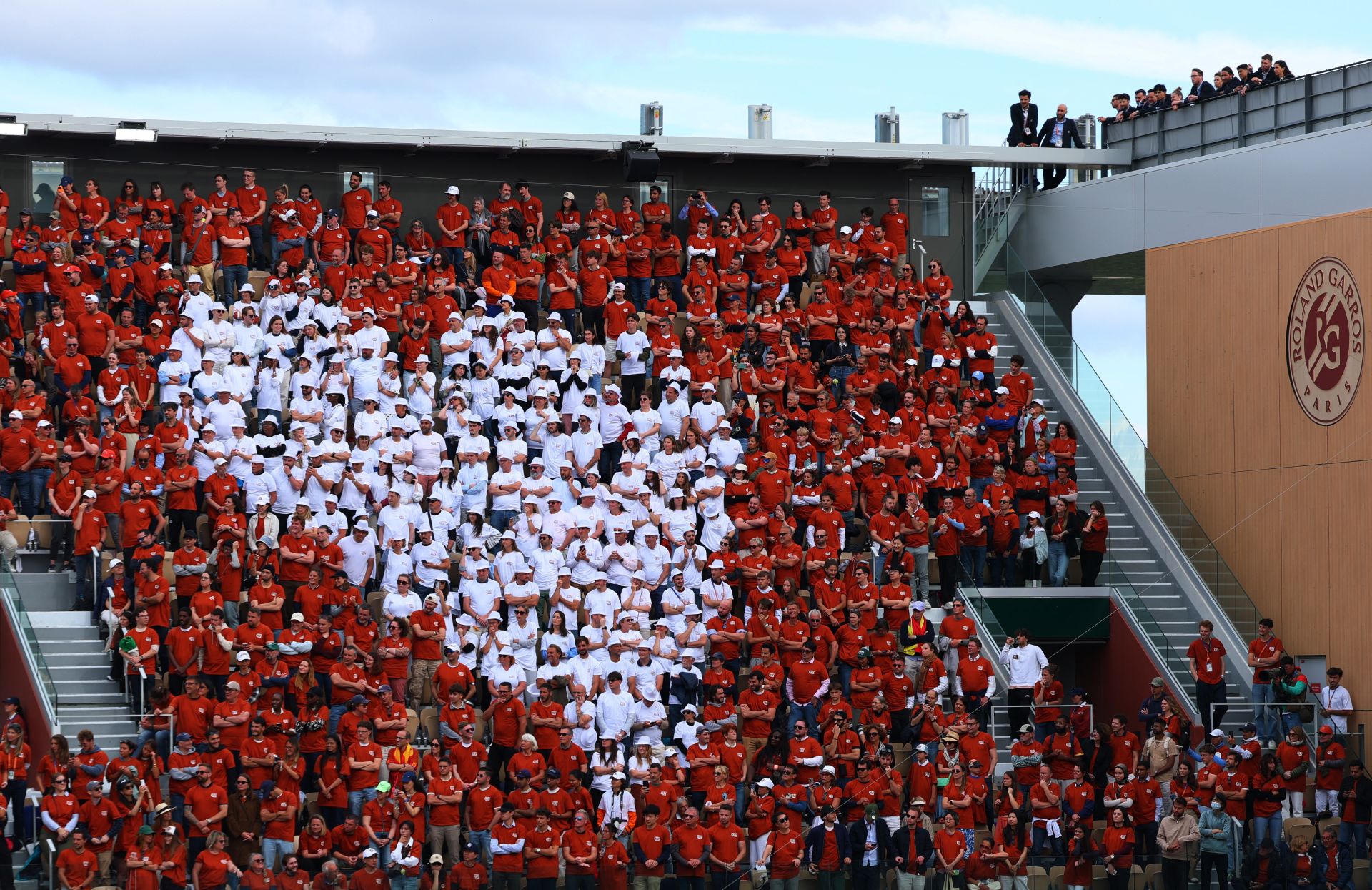 La grada forma un corazón para rendir homenaje a Nadal.