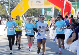 La carrera Triana - Los Remedios vuelve este fin de semana a Sevilla: cortes de tráfico, horario e inscripciones