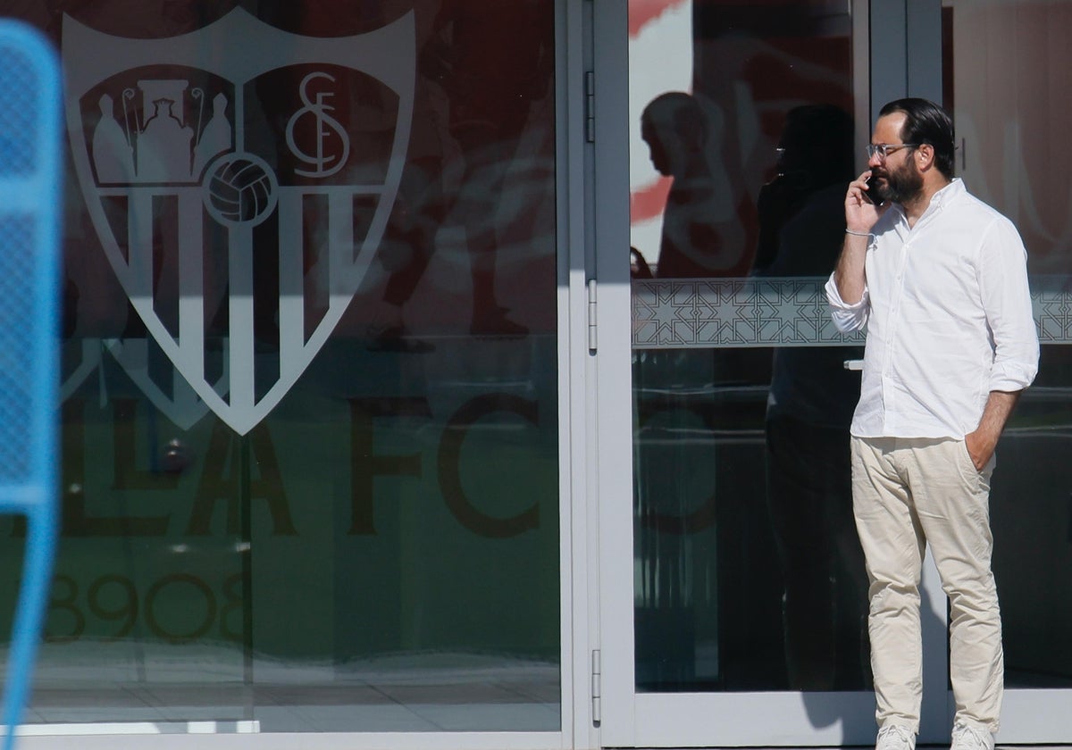 El Sevilla FC saca la tijera para reducir su gasto en plantilla un verano más