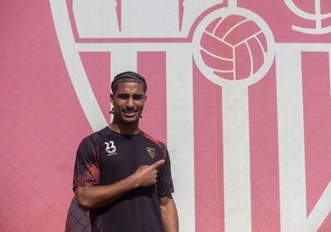 Badé abre la puerta a su salida del Sevilla FC