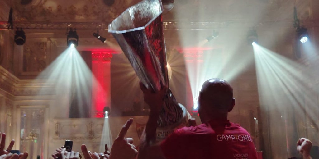 Monchi recuerda la europa league ganada en budapest: «el más querido»