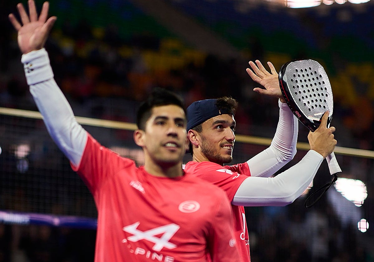 Fede Chingotto y  Alejandro Galán durante uno de sus partidos del P1 de Buenos Aires