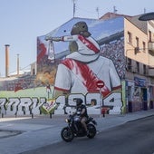 Vallecas festeja al Rayo: la vida pirata digiere feliz su viaje por Europa