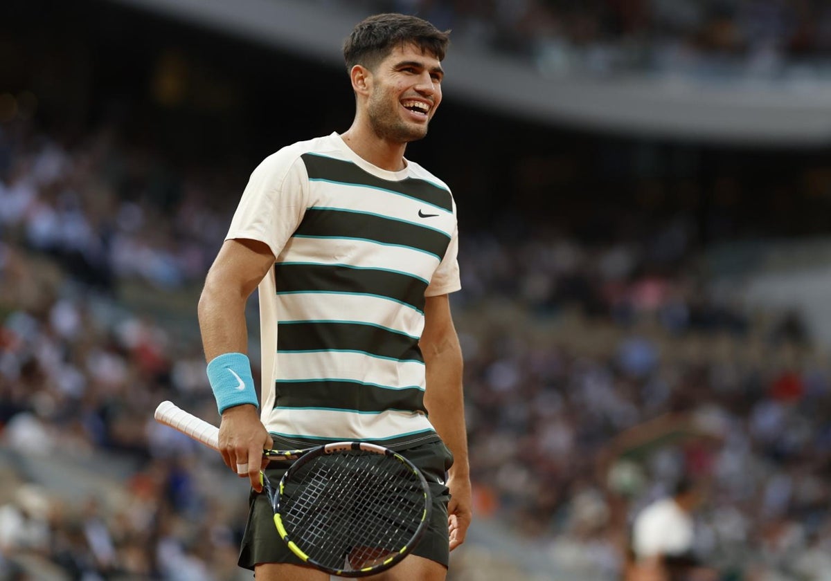 Un Alcaraz desatado atropella a Paul en el camino a semifinales