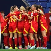 Claudia Pina mete a España en las semifinales con dos goles ante Inglaterra