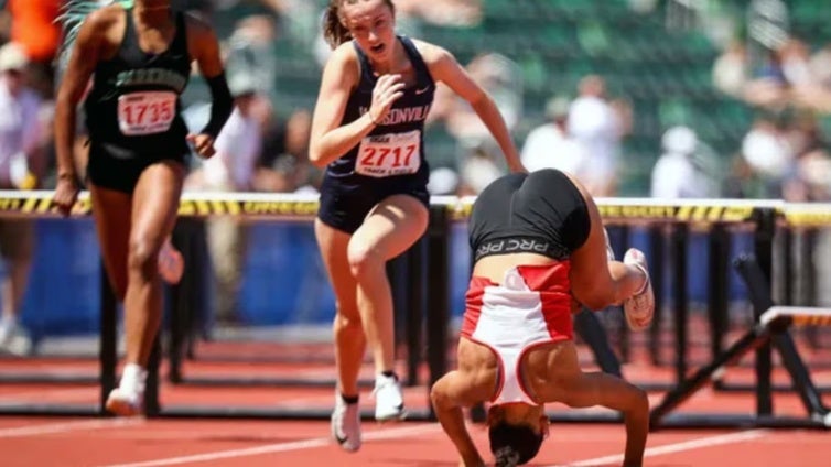 La victoria más surrealista y acrobática en la historia del atletismo