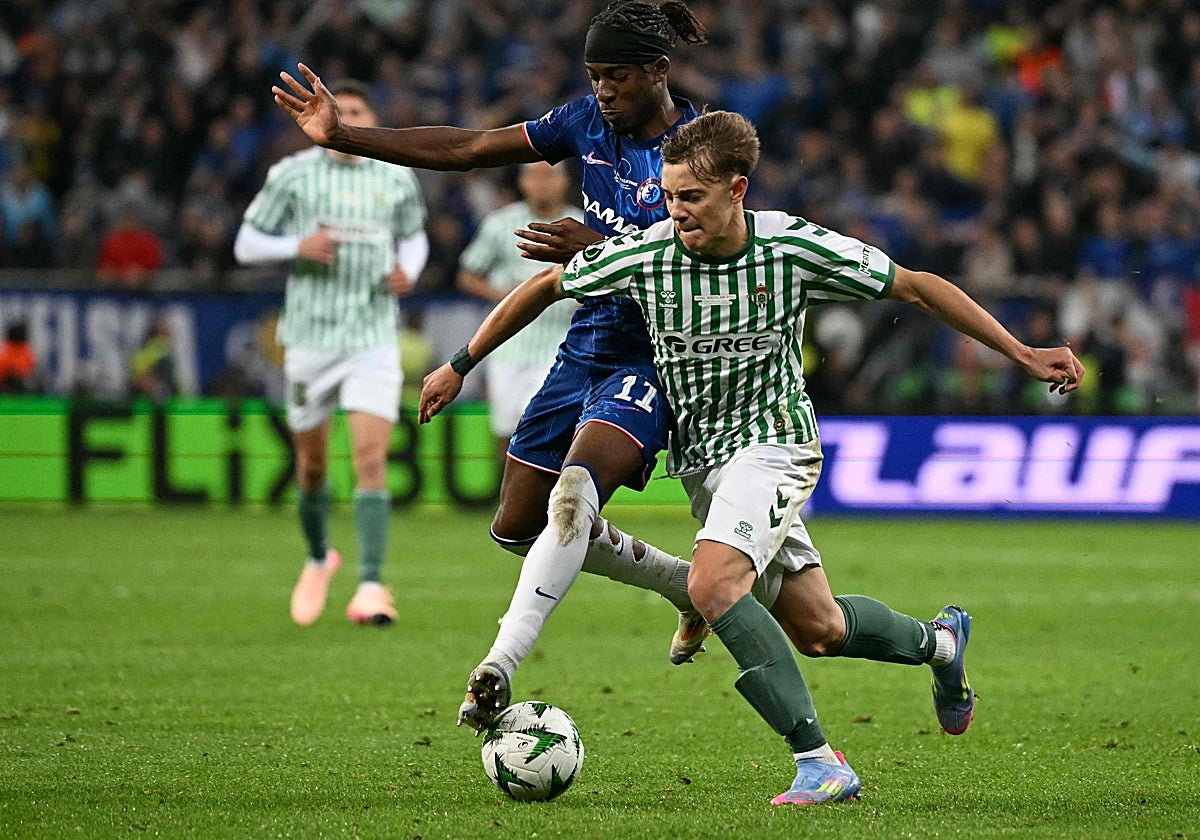 Jesús Rodríguez, en la final de la Conference League.