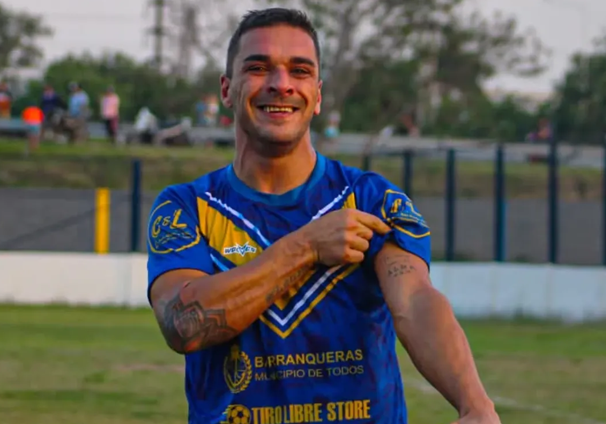 Muere un futbolista de 35 años tras desplomarse en pleno partido: «Todo fue llanto y caos»