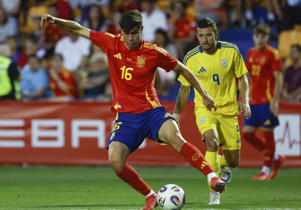Juanlu, en un lance del partido sub 21 entre España y Ucrania